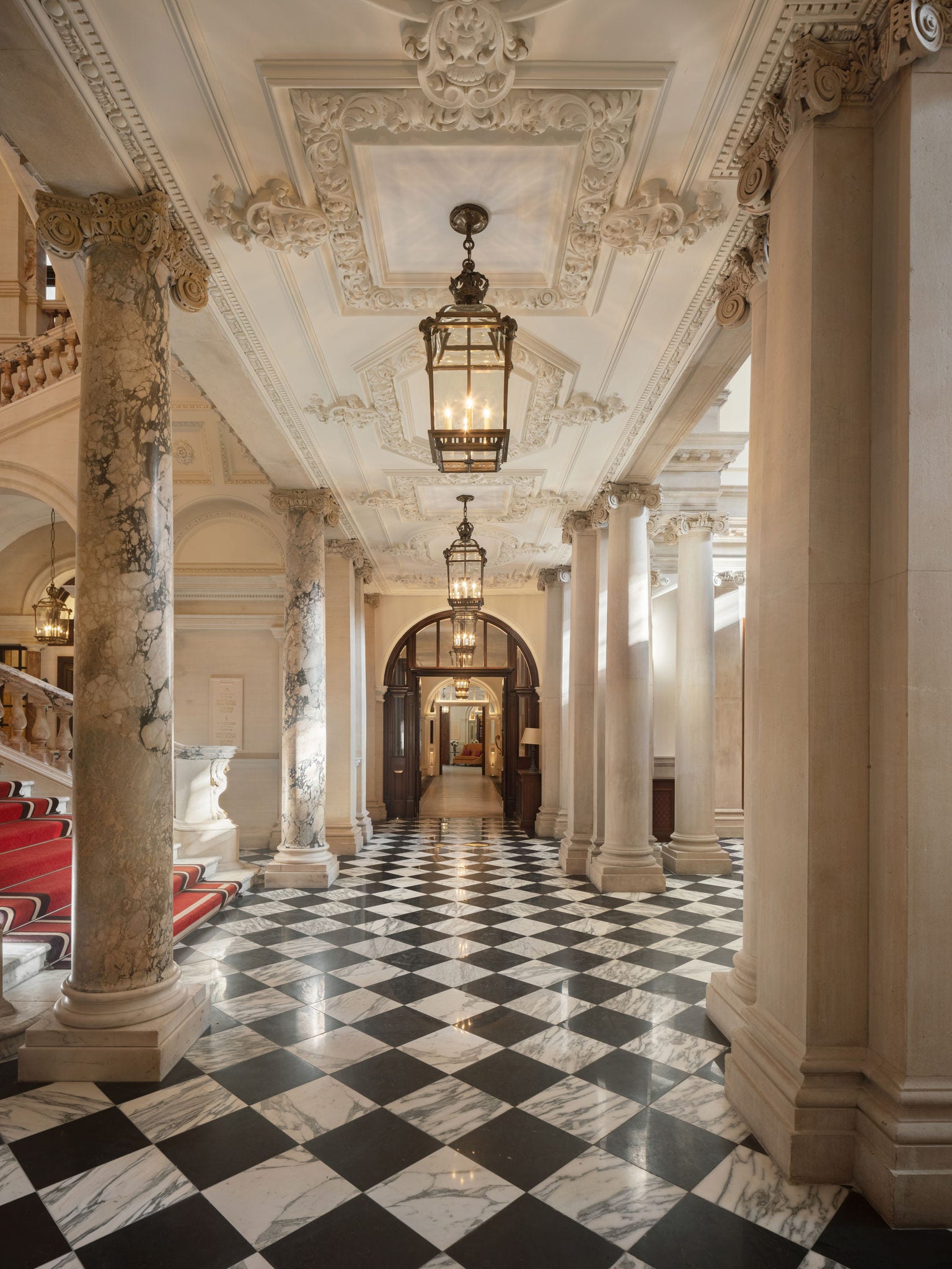 About hotel Raffles London at the OWO Raffles London