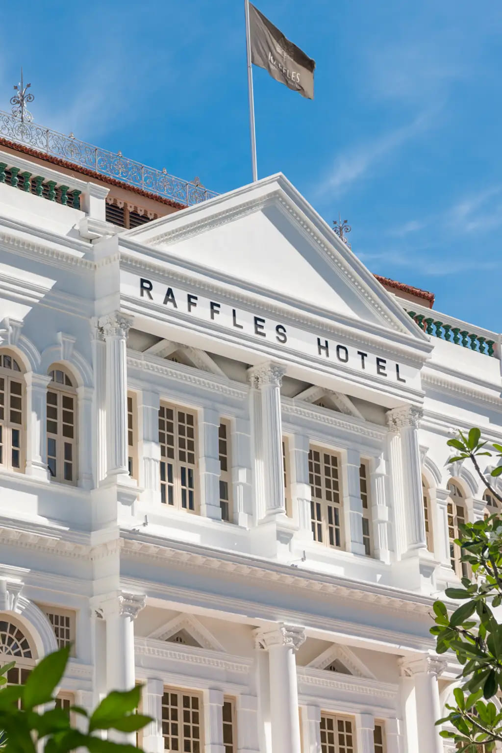 Long Bar & Terrace Dining at Raffles Boston | Raffles Hotels & Resorts Long Bar & Terrace Dining at Raffles Boston | Raffles Hotels & Resorts